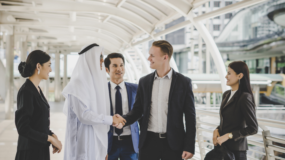 Perfecting Corporate Etiquette in Dubai A Path to Professional Success