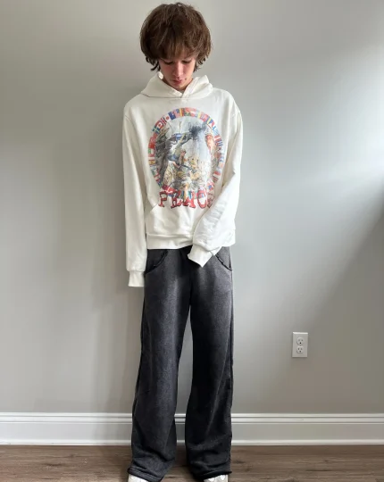 PeaceInWar T-Shirt: A Powerful Symbol of Strength, Unity, and Modern Fashion
